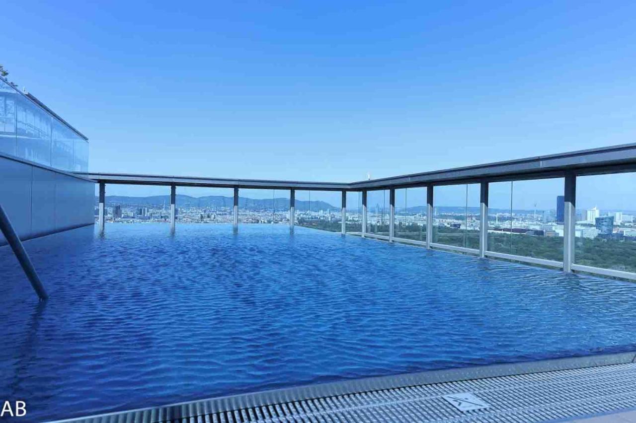 Superior Apartment & Rooftop Pool Вена Экстерьер фото